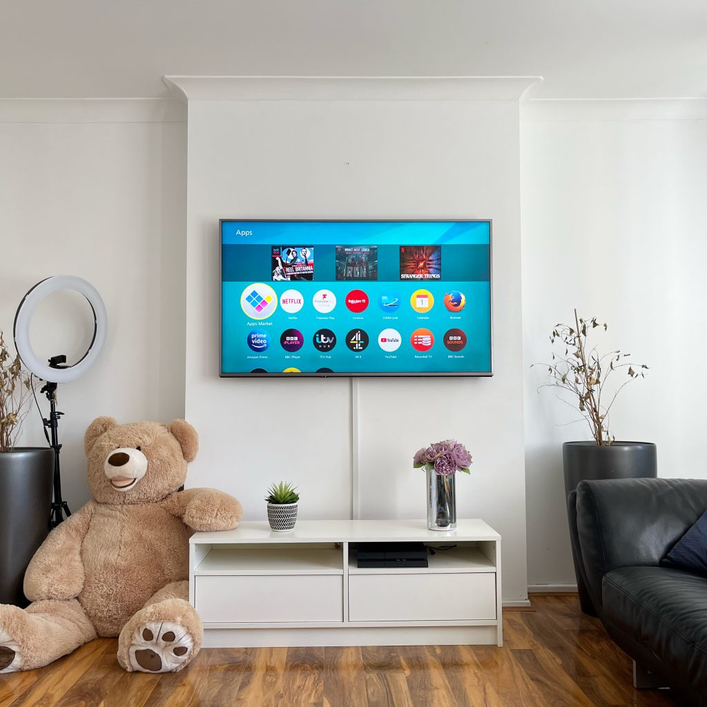 TV wall mounting in London